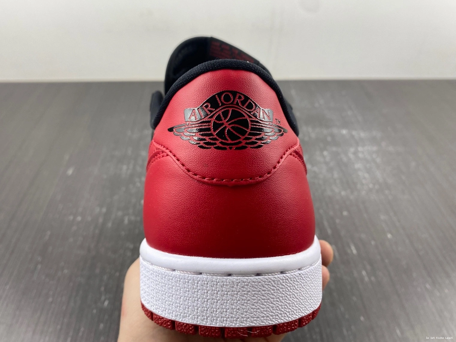 1 - Low Retro Jordan (2015) Bred 705329-001 1026